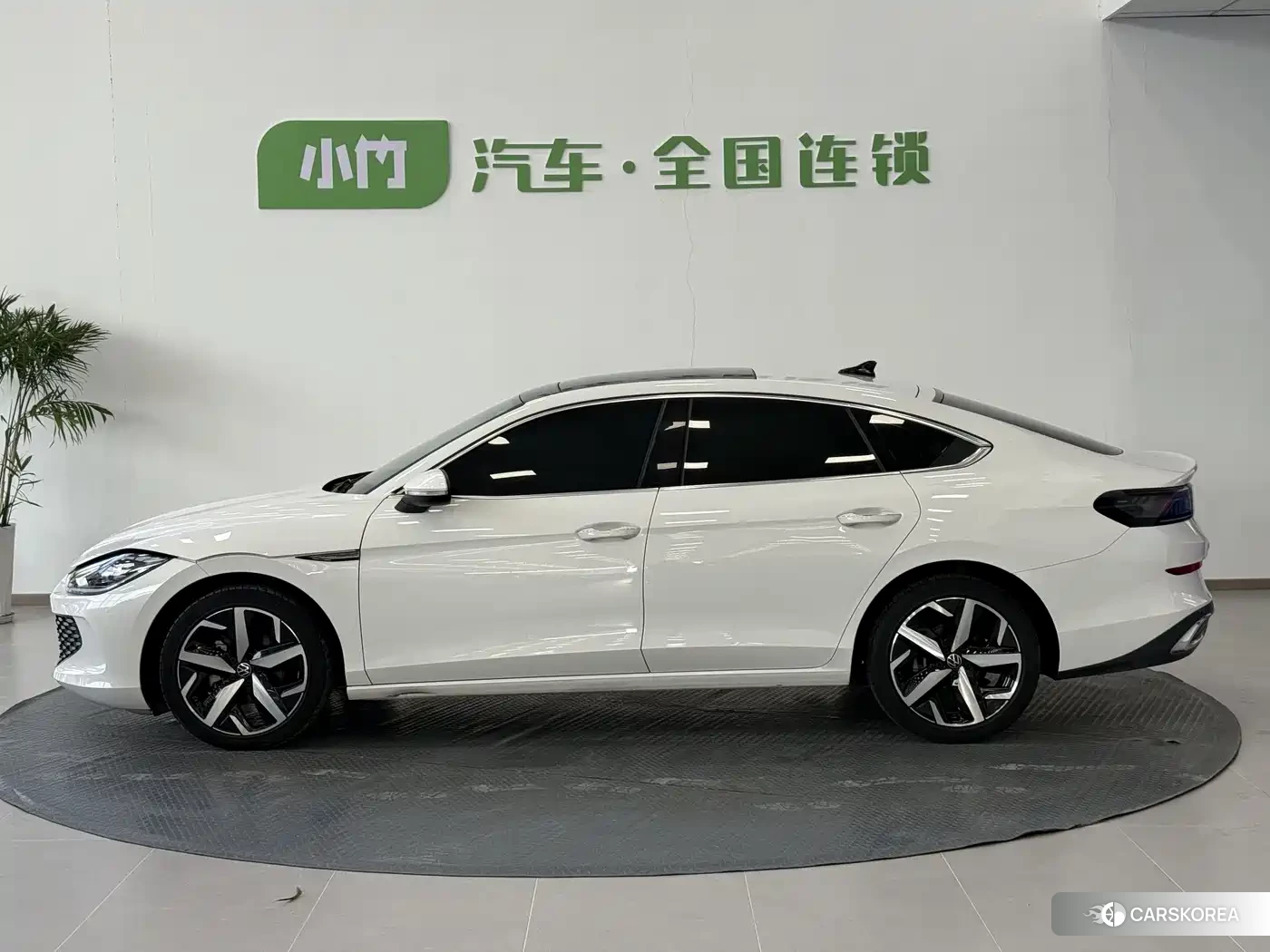 Volkswagen Lamando id 4607134 из Китая 7