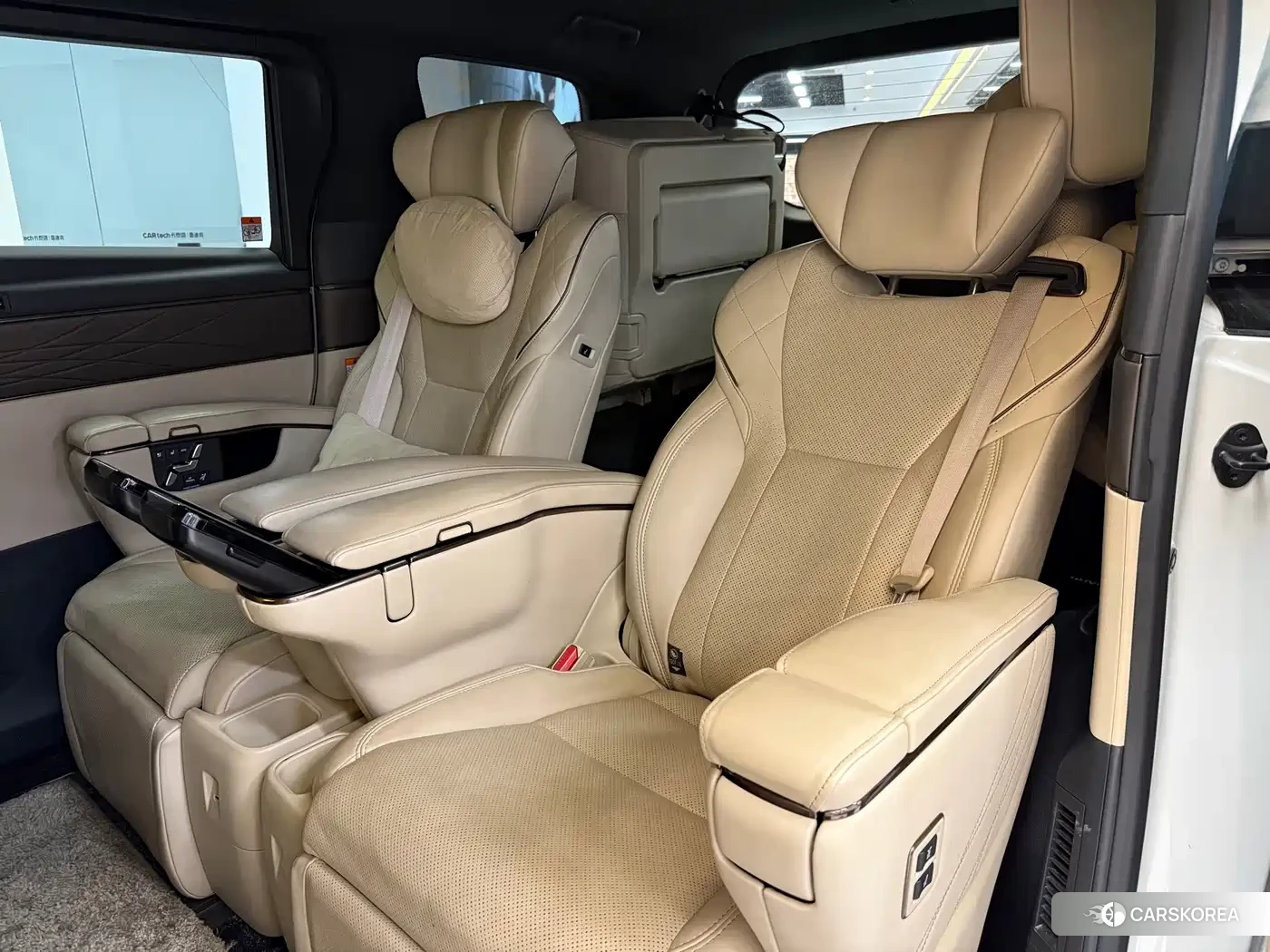 Toyota Elfa id 4622592 из Китая 7