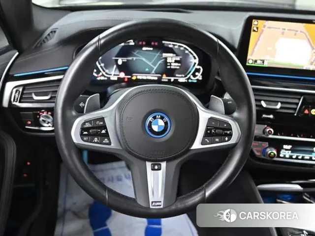 BMW 5 Series (G60) id 3016278 из Кореи 7