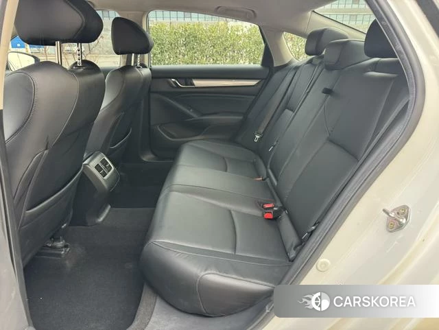 Honda Accord id 4208191 из Китая 7