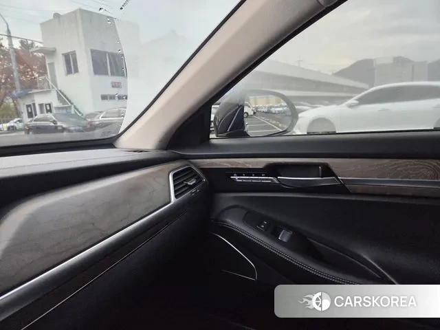 Genesis G90 id 3417879 из Кореи 7