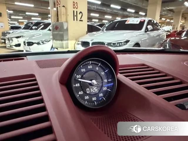 Porsche 911(992) id 3571086 из Кореи 7