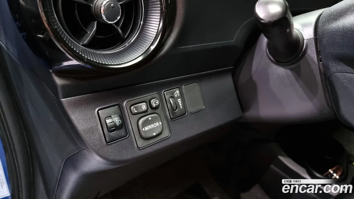 Toyota Prius C id 1911114 из Кореи 7