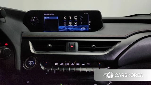 Lexus UX250h id 3860715 из Кореи 7