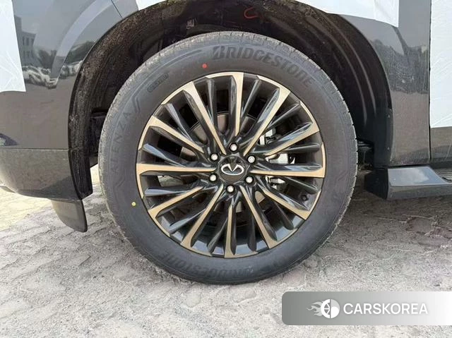 Lexus LM id 4262451 из Китая 7