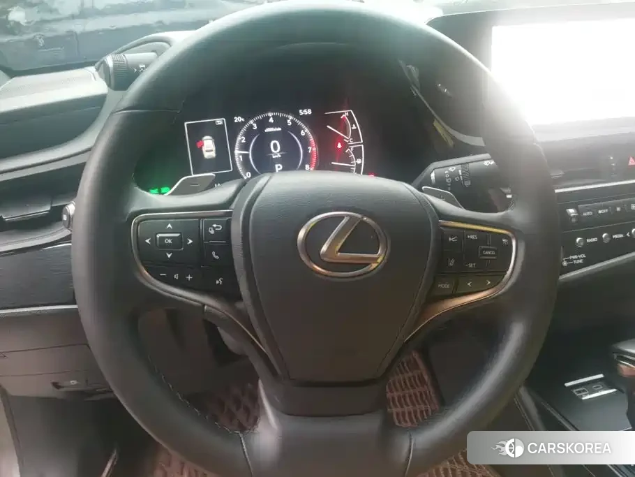 Lexus ES id 4576381 из Китая 7