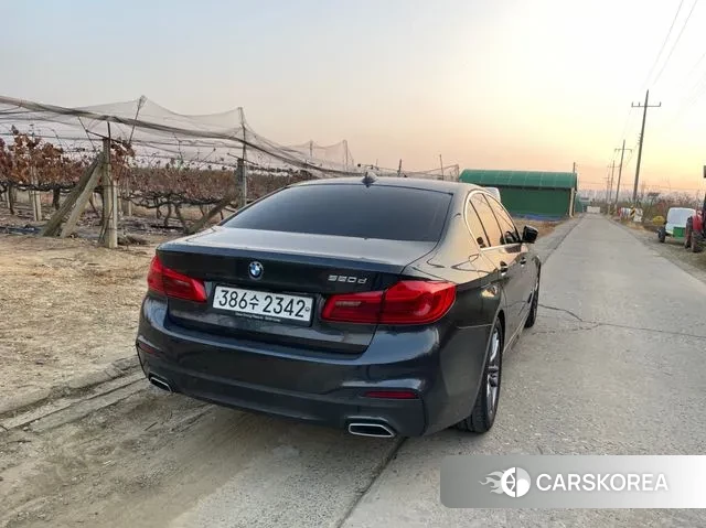 BMW 5 Series (G30) id 3117485 из Кореи 7