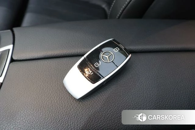 Mercedes-Benz E-class id 4265368 из Китая 7