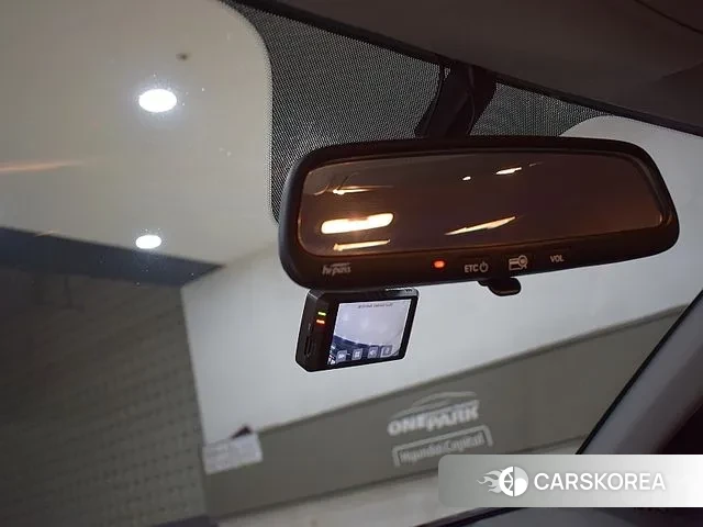 Kia Stonic id 3399263 из Кореи 7