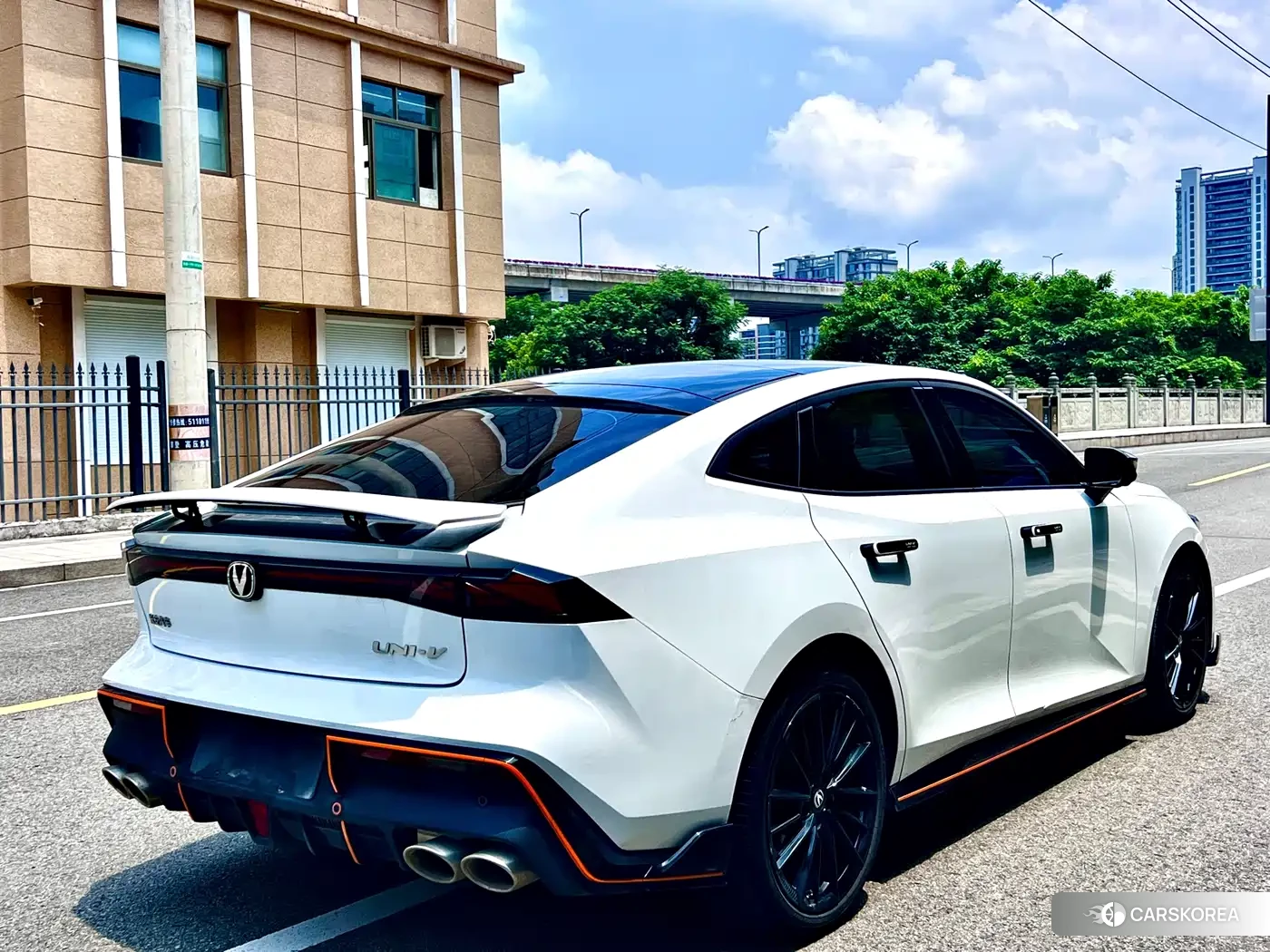 Chang'an Changan UNI-V id 4546385 из Китая 7