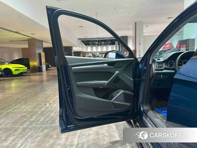 Audi Q5L id 4314117 из Китая 7
