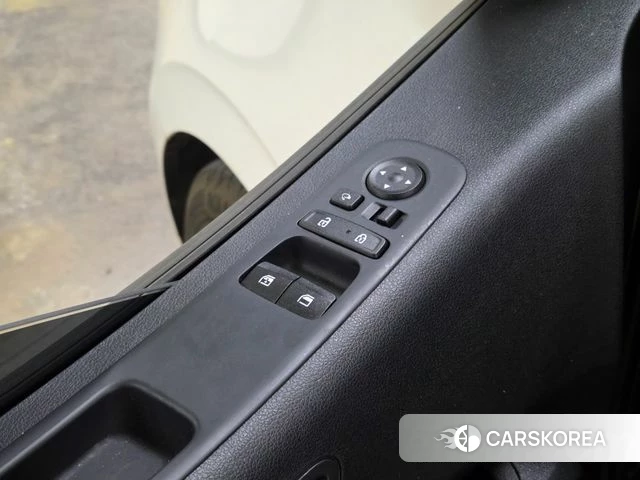 Hyundai Staria id 4248732 из Кореи 7