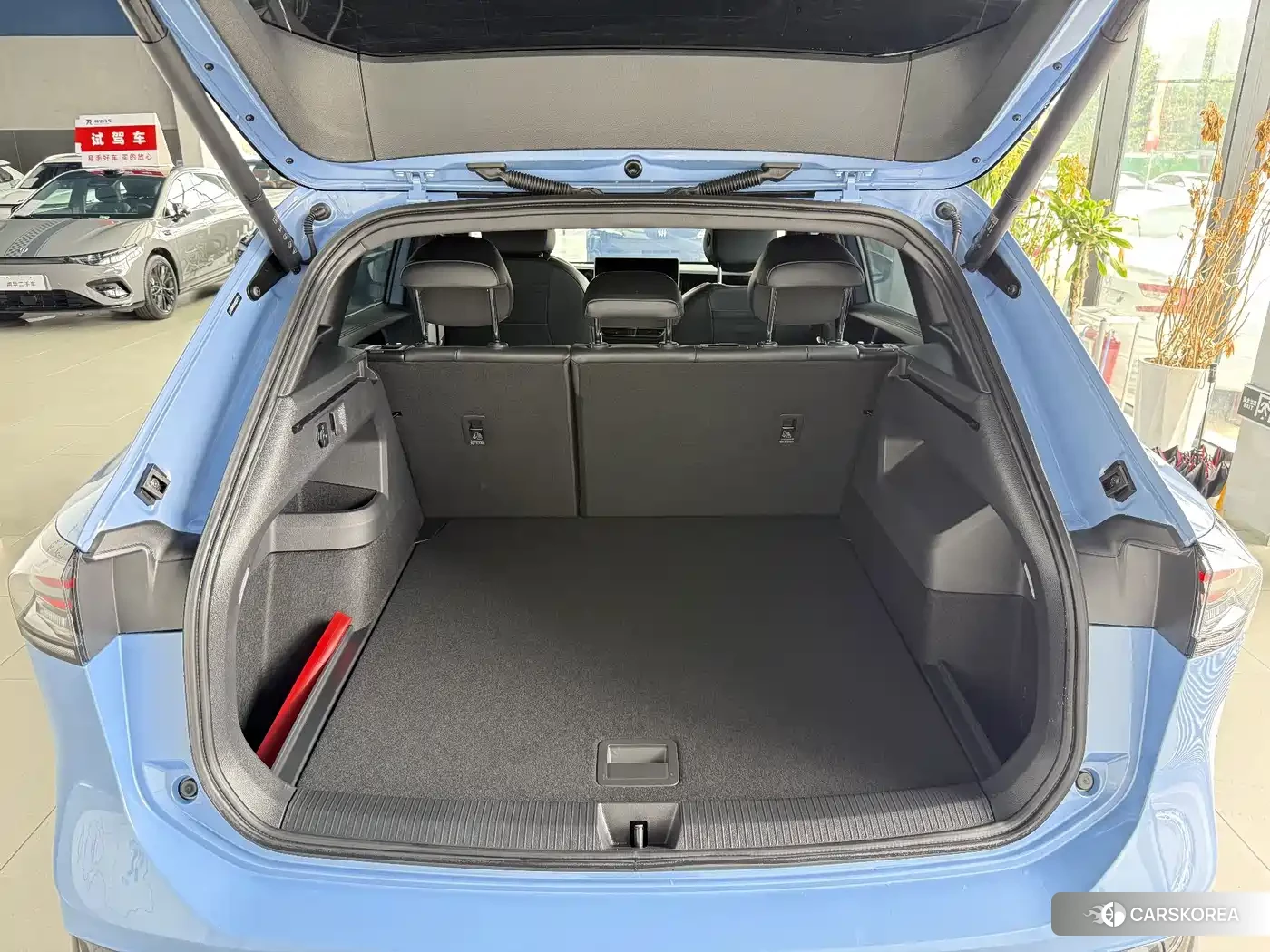 Volkswagen Tiguan L id 4628994 из Китая 7