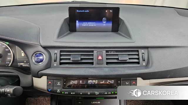 Lexus CT200h id 3899635 из Кореи 7