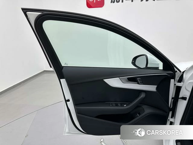 Audi A4L id 3957770 из Китая 7