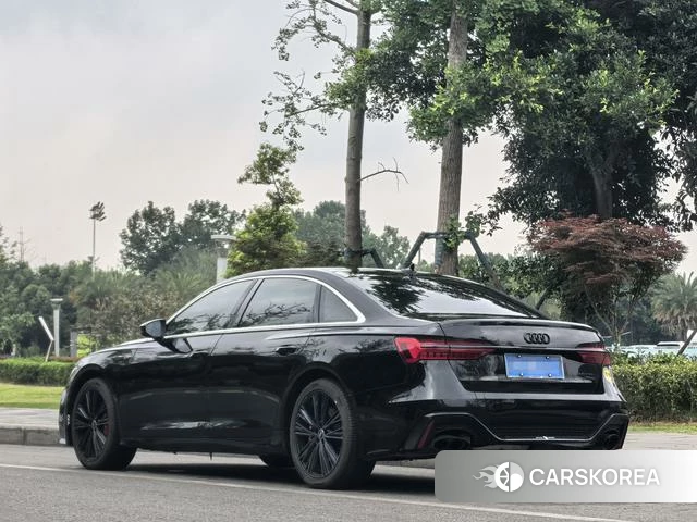 Audi A6L id 4328625 из Китая 7