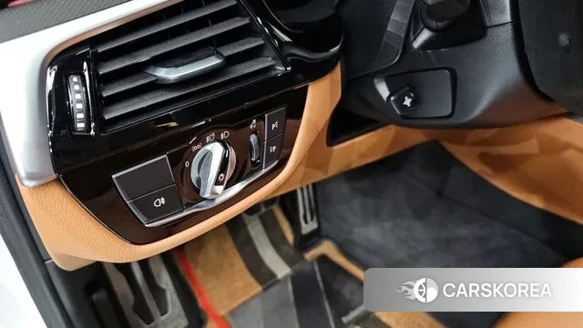 BMW 5 Series (G30) id 3110987 из Кореи 7