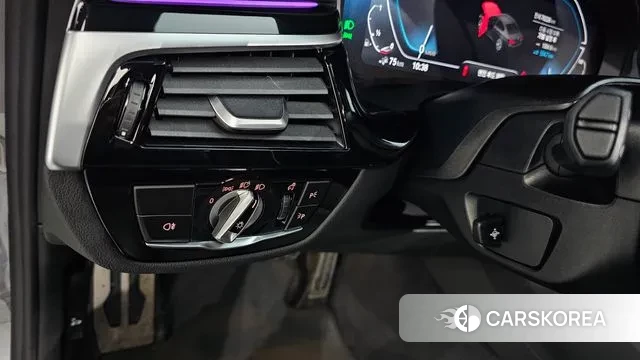 BMW 5 Series (G30) id 3453986 из Кореи 7