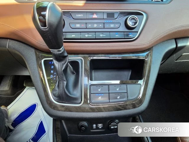 Hyundai The New Grand Starex id 4647379 из Кореи 7