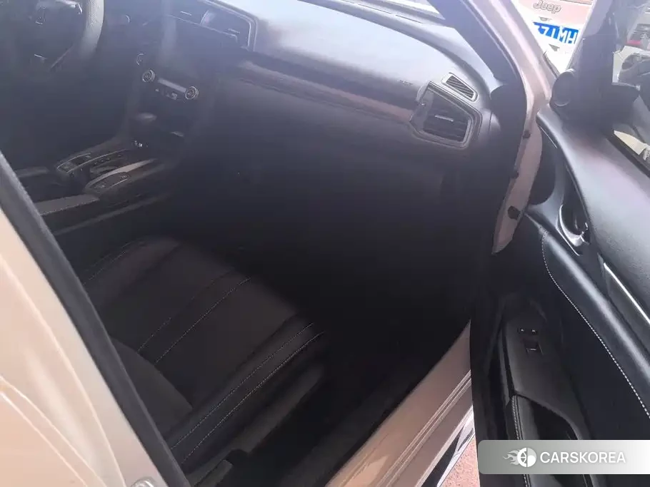 Honda Civic id 4622467 из Китая 7