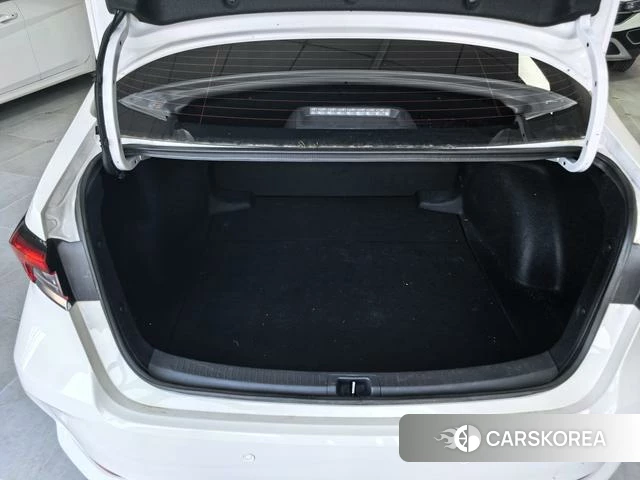 Toyota Corolla id 4301657 из Китая 7