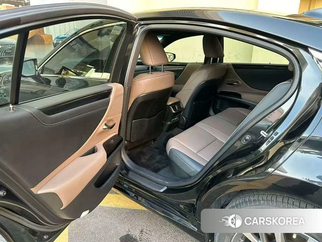 Lexus ES id 4307685 из Китая 7