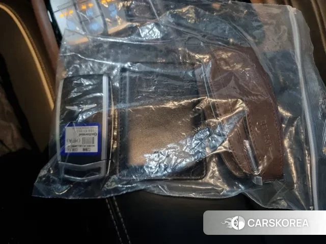 Genesis G90 id 3676669 из Кореи 7