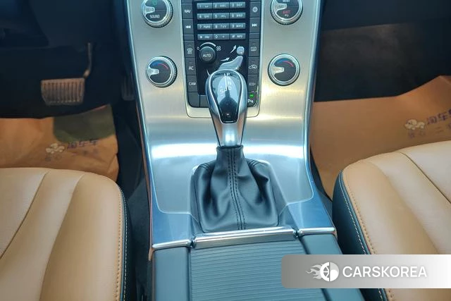 Volvo S60 id 3919318 из Китая 7