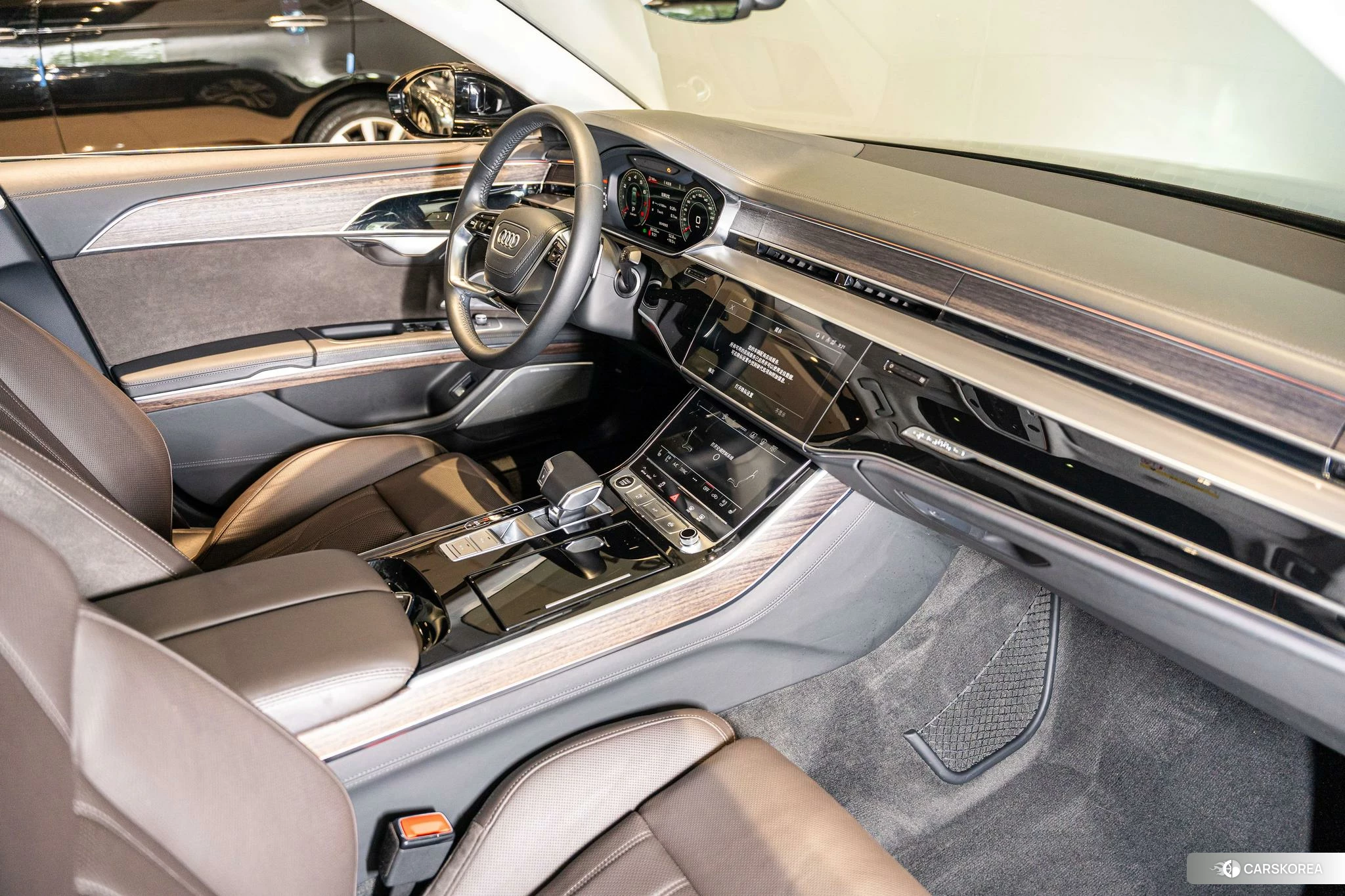 Audi A8 id 4487260 из Китая 7