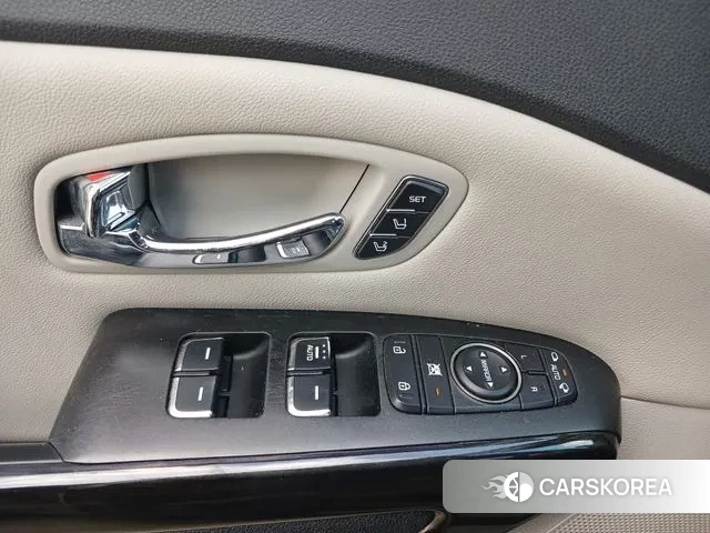 Kia The New Carnival id 3125512 из Кореи 7