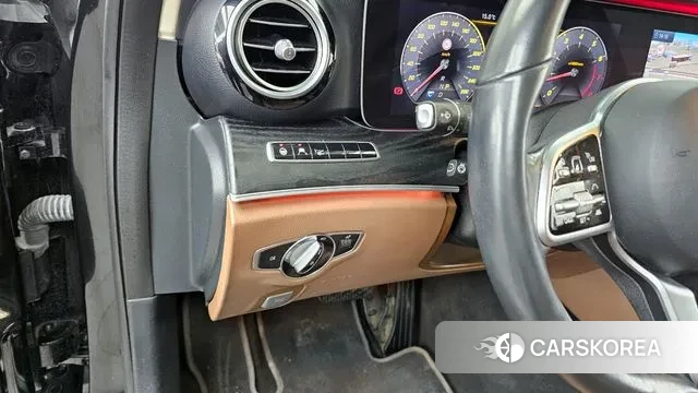 Mercedes-Benz E-Class W213 id 3344624 из Кореи 7