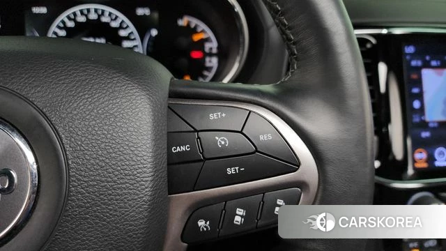 Jeep Grand Cherokee id 4536100 из Кореи 7