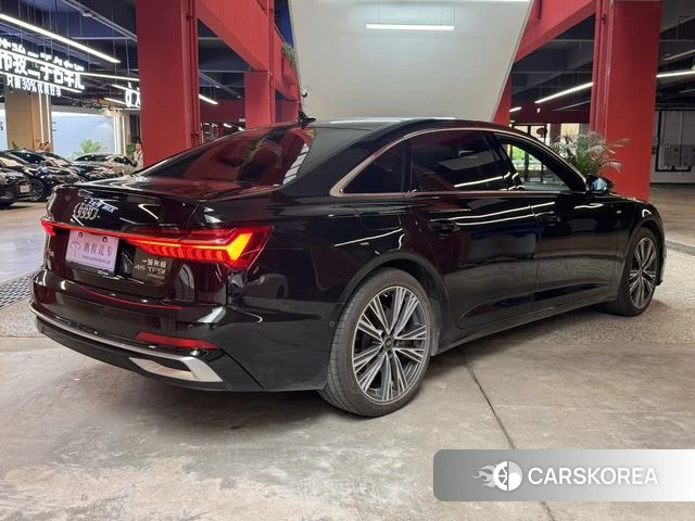 Audi A6L id 4207104 из Китая 7