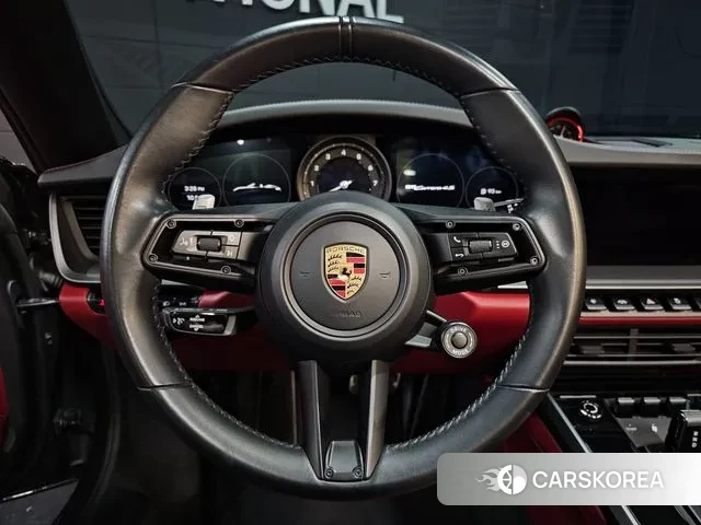 Porsche 911(992) id 3672221 из Кореи 7