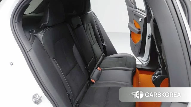 Volvo XC40 id 4245828 из Кореи 7