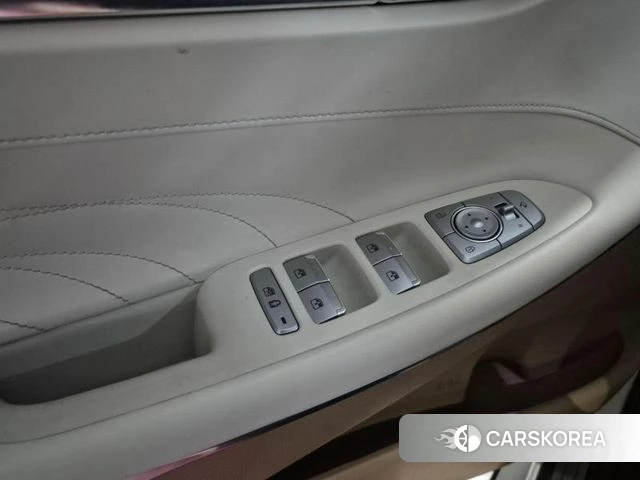 Hyundai The New Grandeur IG Hybrid id 4619441 из Кореи 7