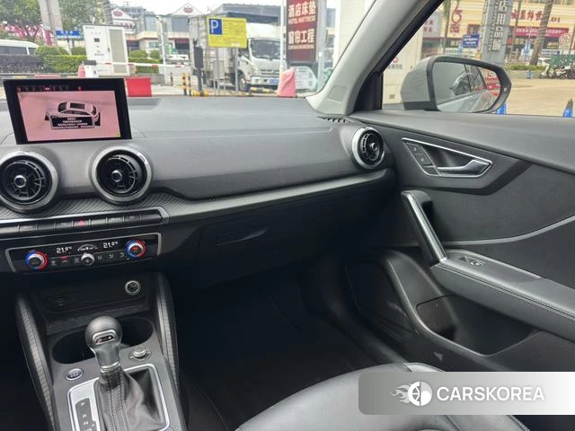 Audi Q2L id 4254393 из Китая 7