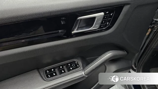 Porsche Cayenne (PO536) id 3203290 из Кореи 7