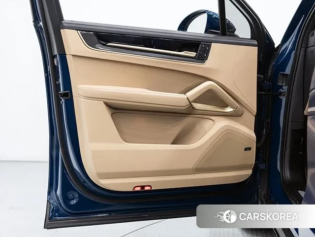 Porsche Cayenne (PO536) id 3031631 из Кореи 7