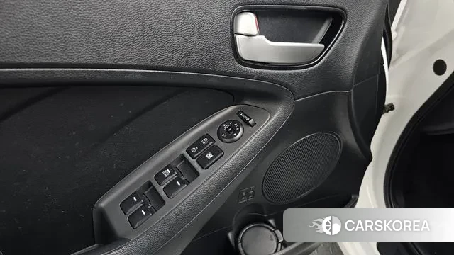 Kia The New K3 id 3198739 из Кореи 7