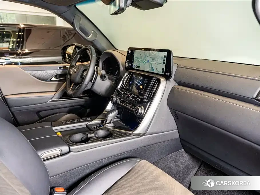 Lexus LX id 4600401 из Китая 7
