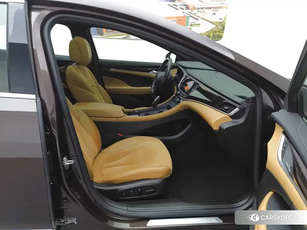 Buick Lacrosse id 4554151 из Китая 7