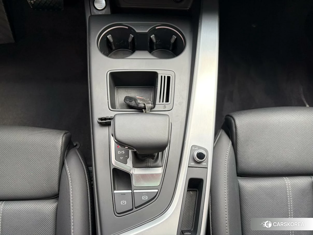 Audi A4L id 4515259 из Китая 7