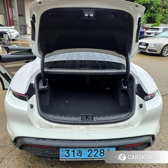 Porsche Taycan id 4494897 из Кореи 7