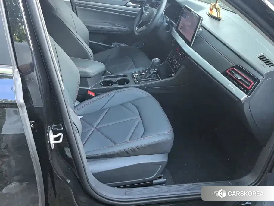 Volkswagen Lavida id 4664447 из Китая 8