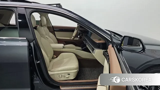 Hyundai Grandeur (GN7) id 3016479 из Кореи 7