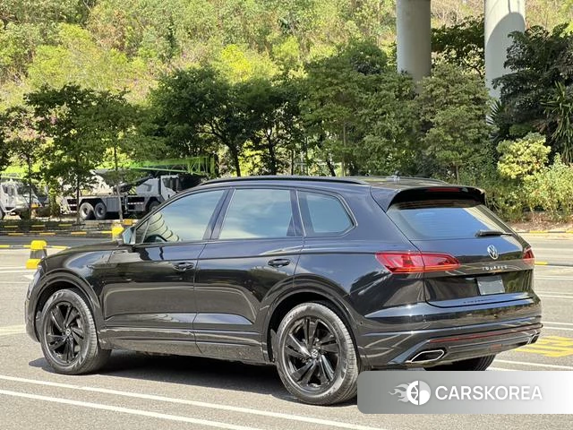 Volkswagen Touareg id 4336080 из Китая 7