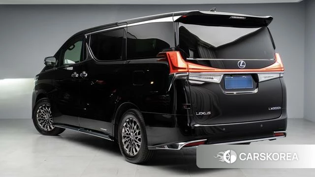 Lexus LM id 4272572 из Китая 7