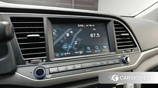 Hyundai Avante AD id 3814385 из Кореи 7