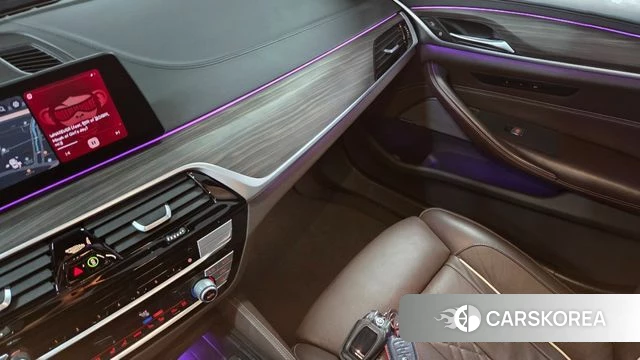 BMW 5 Series (G30) id 3885506 из Кореи 7